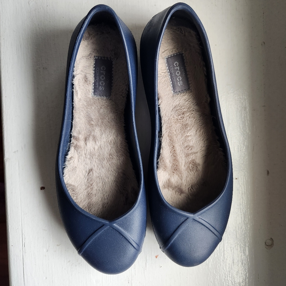 Like New Navy Crocs